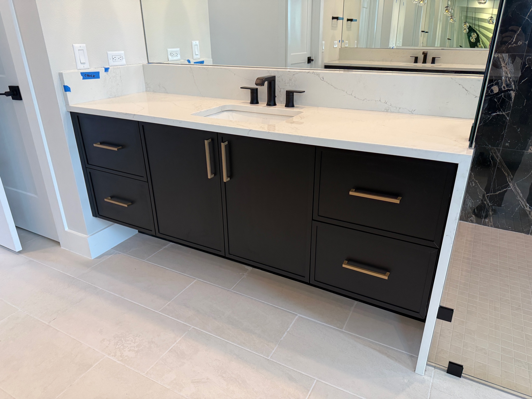Kitchen backsplash marble slab installation